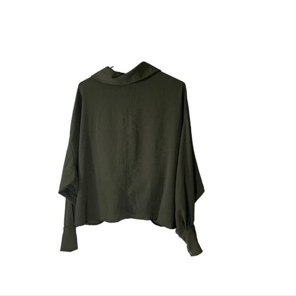 Gilli Small Olive Green‎ Top - Picture 4 of 4